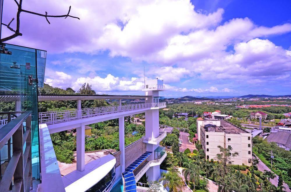 Hilltop Hotel 4* Ratsada